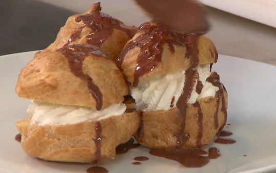 Pâte à choux et chocolat fondant, crème mascarpone et vanille